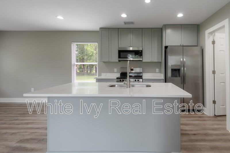 140 N Shady Oaks Dr - Photo 6 of 18