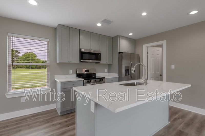 250 N Shady Oaks Dr - Photo 7 of 27