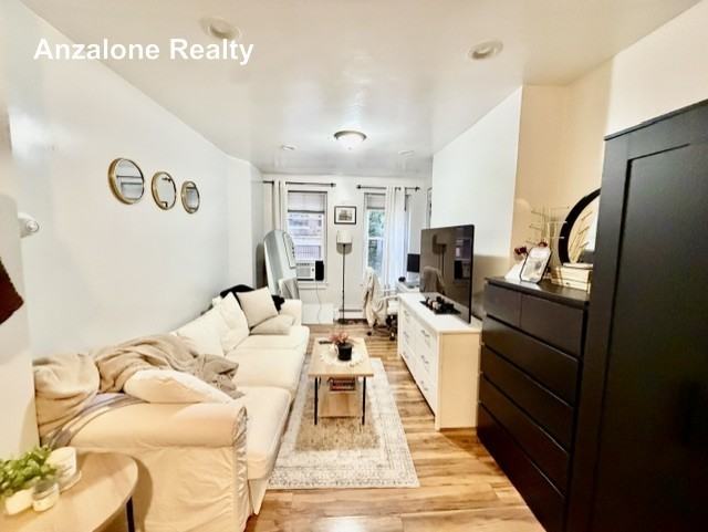21 Tileston St #1 - Photo 5 of 12