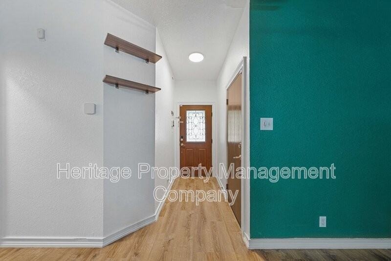 719 Eagle Trl - Photo 4 of 34