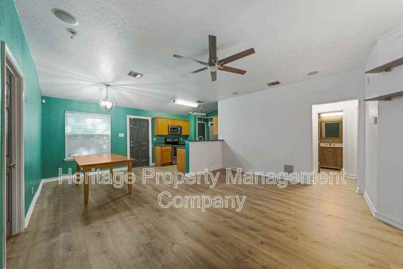 719 Eagle Trl - Photo 6 of 34