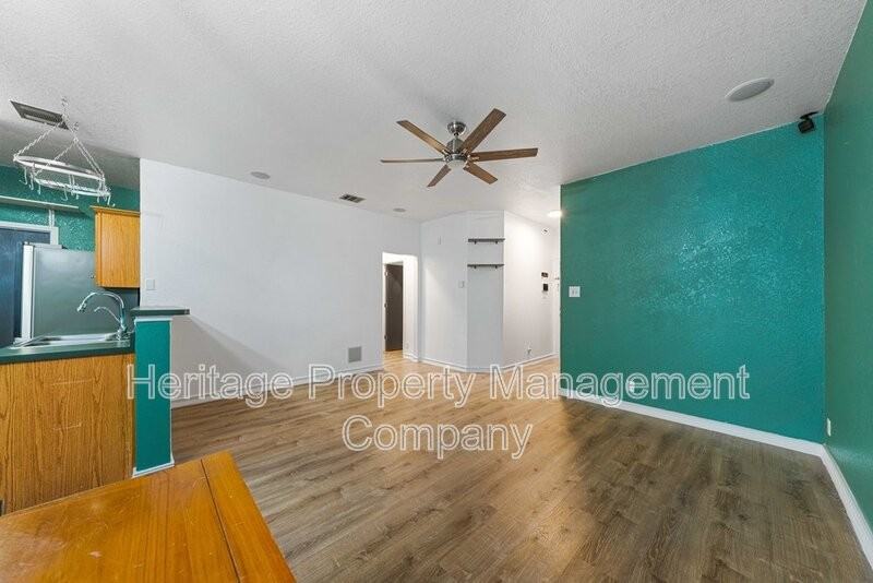719 Eagle Trl - Photo 7 of 34