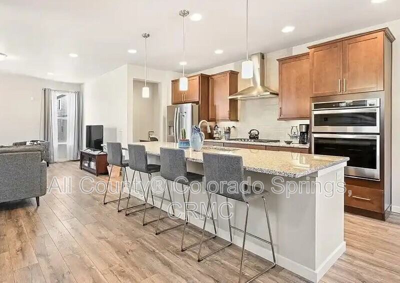 4350 Parkwood Trl - Photo 3 of 9