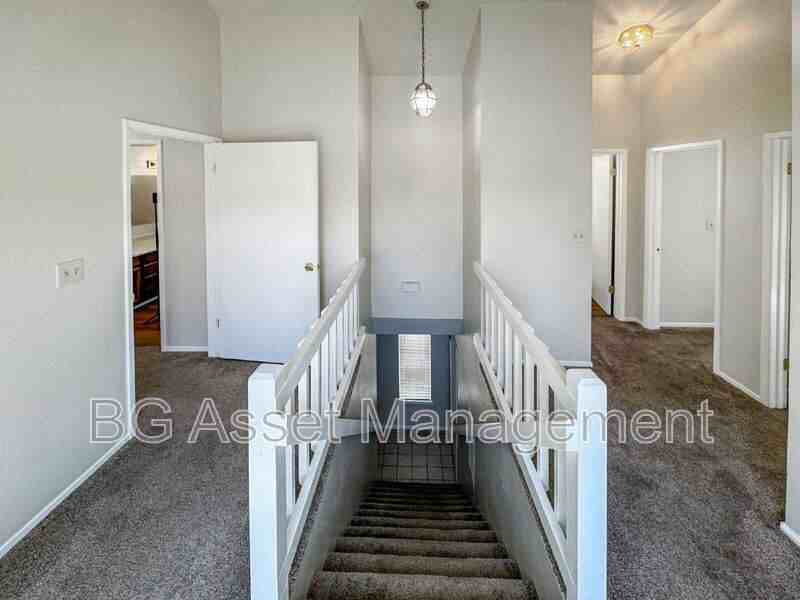 810 3rd St - Photo 7 of 18