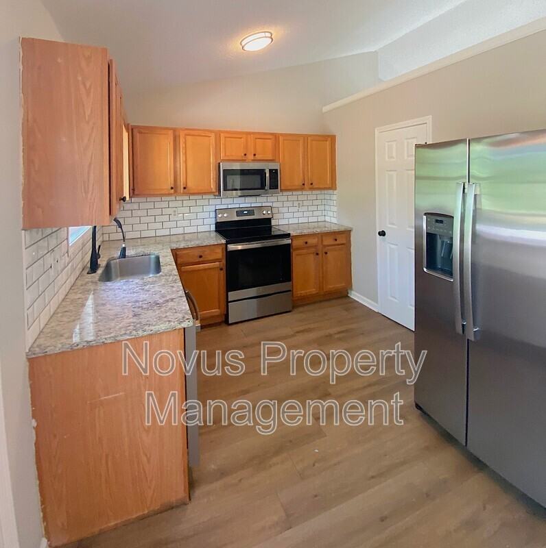 51 Connie Dr - Photo 7 of 32