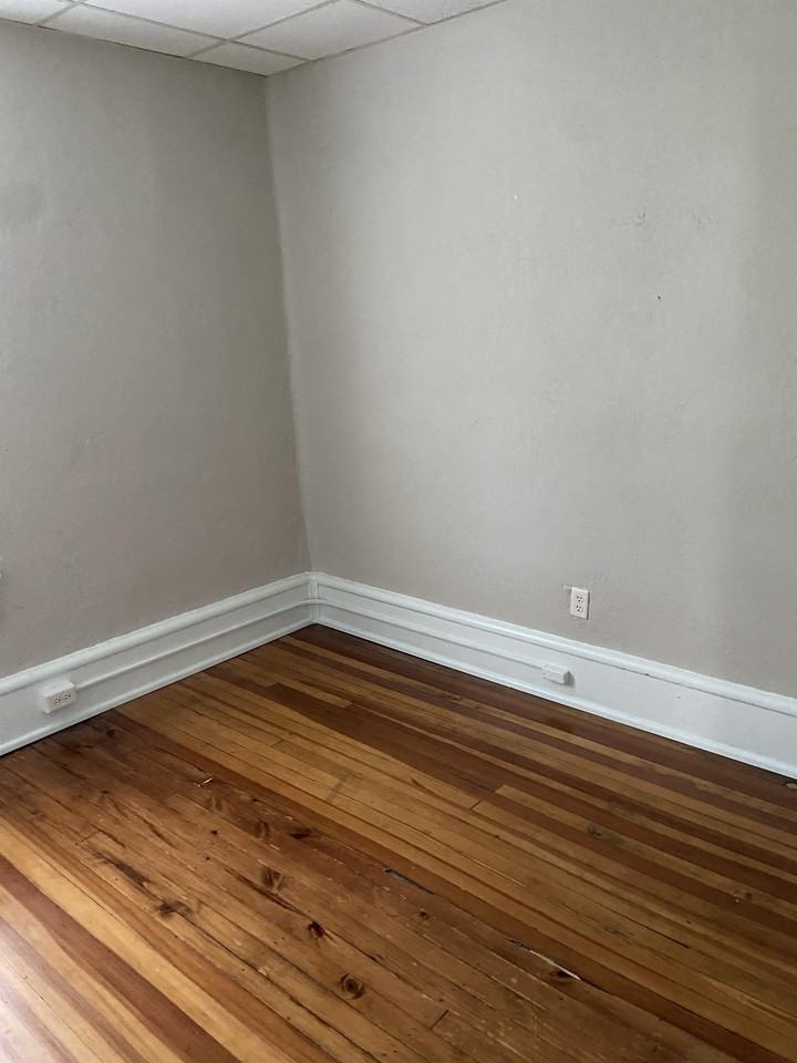 220 East Main Street - Photo 4 of 15