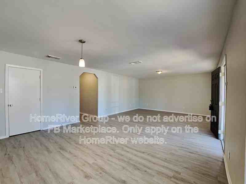 420 Sligo St - Photo 5 of 28