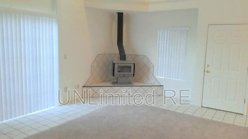 3285 N Hedgewood Dr #B - Photo 4 of 16