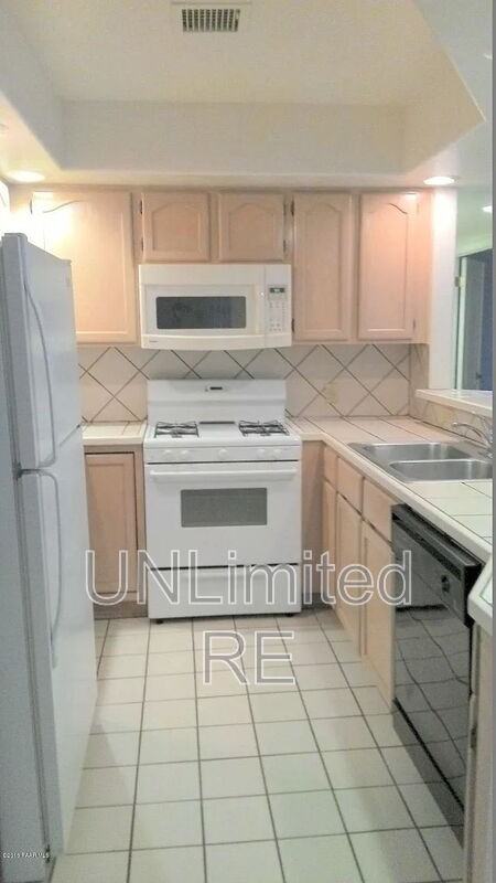3285 N Hedgewood Dr #B - Photo 5 of 16