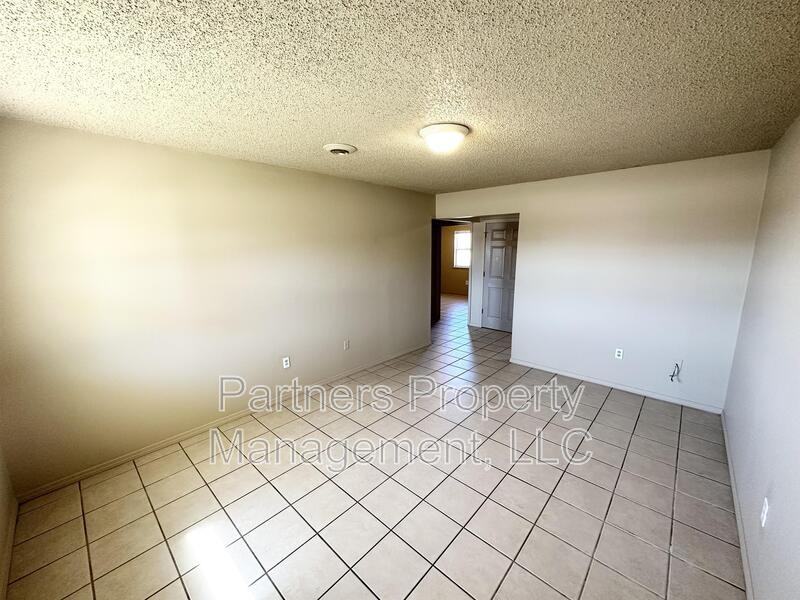 97 Pine Ave - Photo 3 of 16