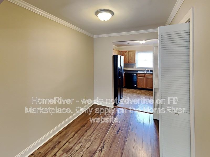 1161 Glendale Dr - Photo 3 of 19