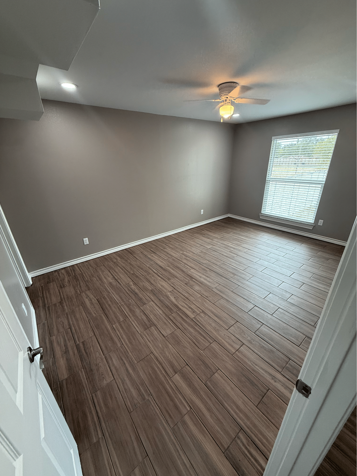 Tamarack Apartments - Photo 3 of 12