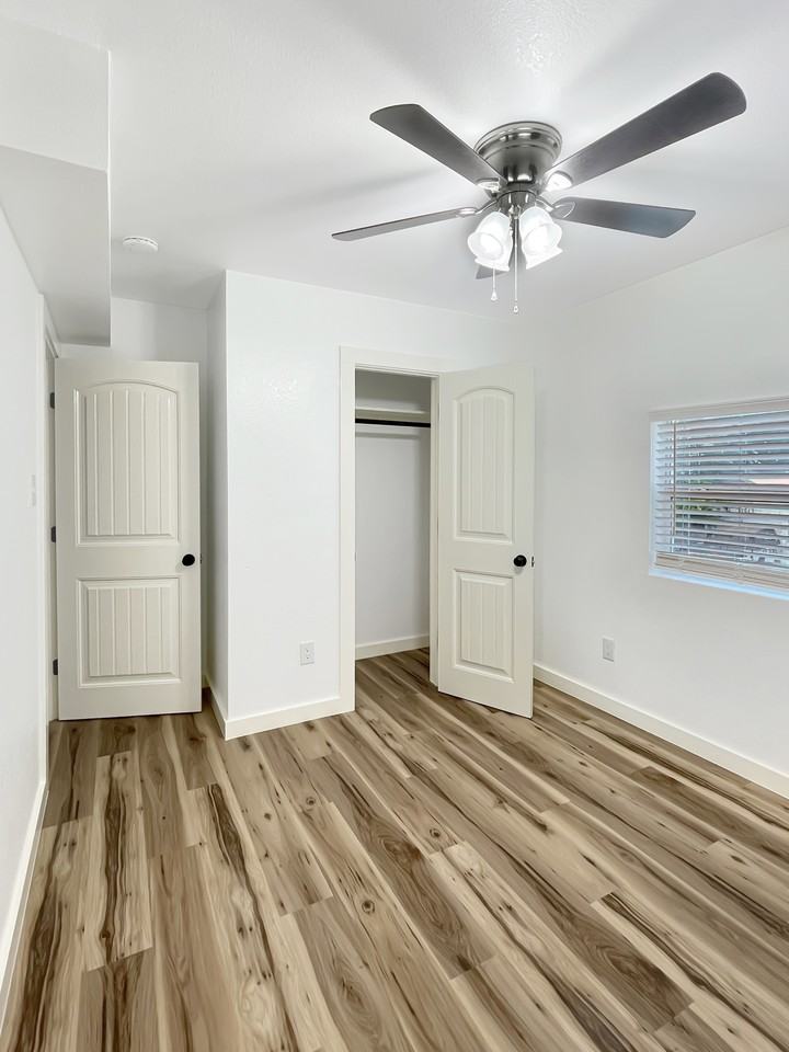 Blue Mound - Photo 5 of 16