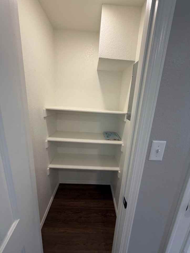 2212 Savannah Street - Photo 2 of 7