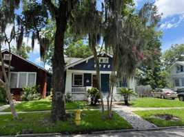 featured image of 1118 E Duffy St