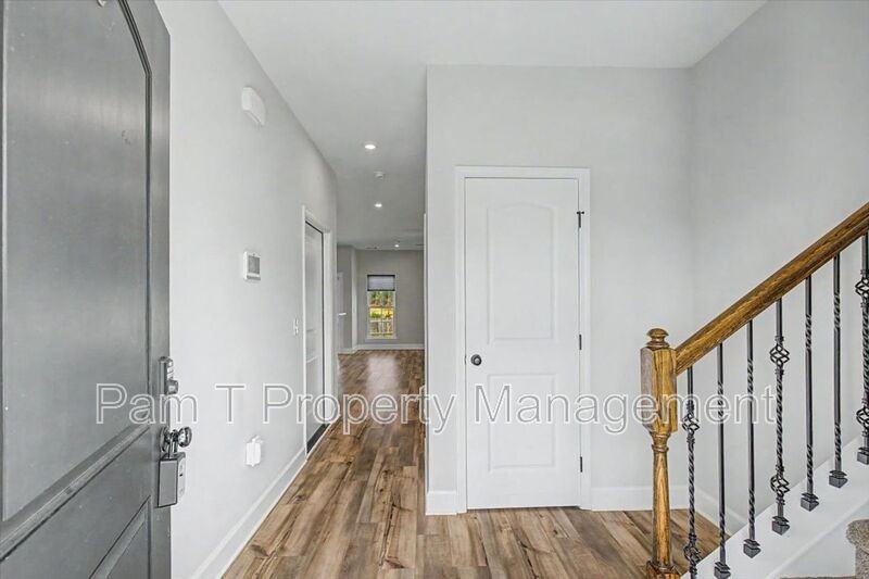 203 Alyssa Ave - Photo 4 of 44