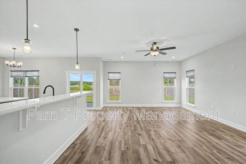 203 Alyssa Ave - Photo 5 of 44