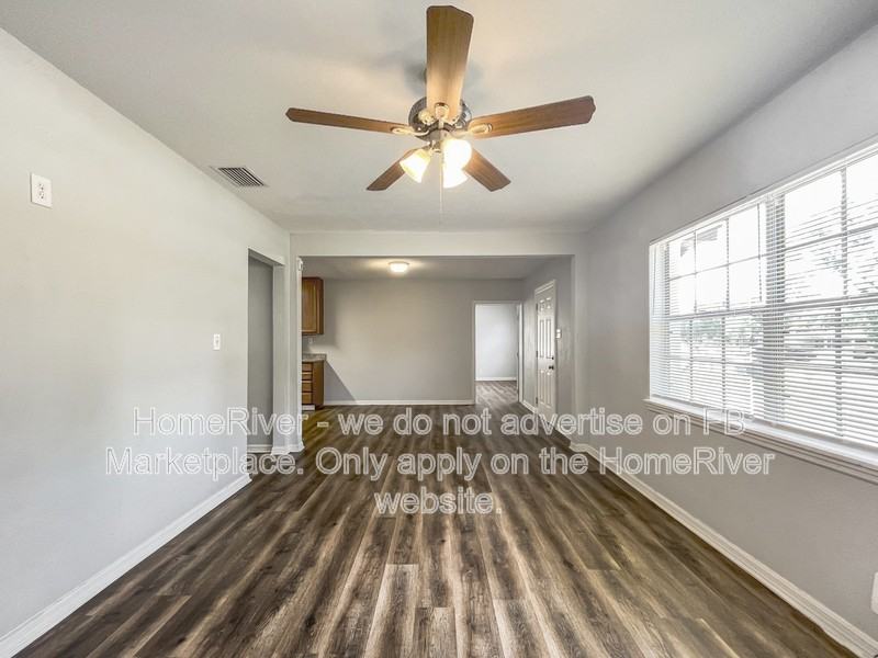 4523 Dolphin Dr - Photo 7 of 25