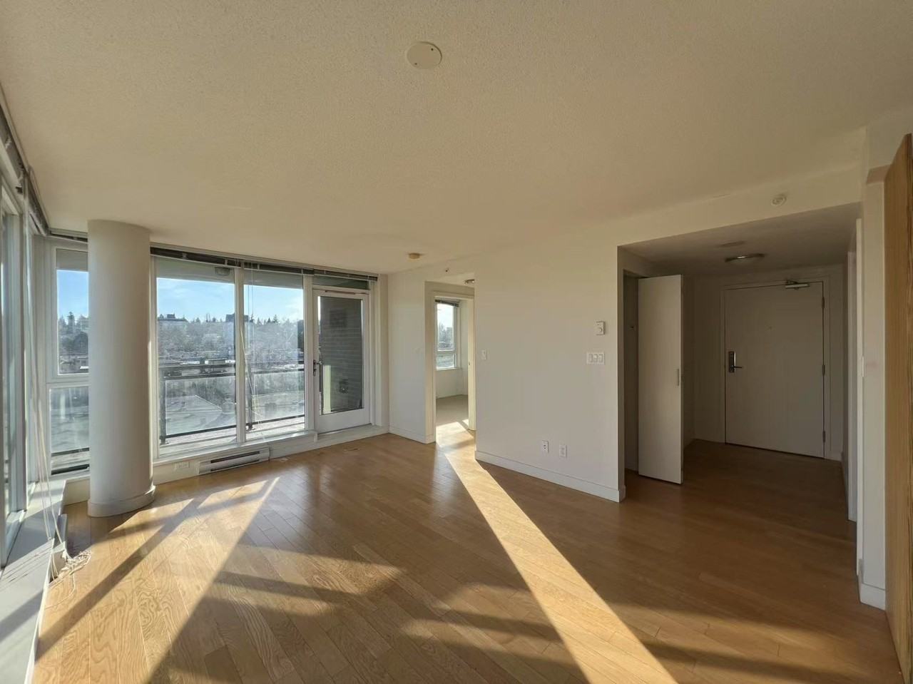 1258 West Broadway #504 - Photo 2 of 7