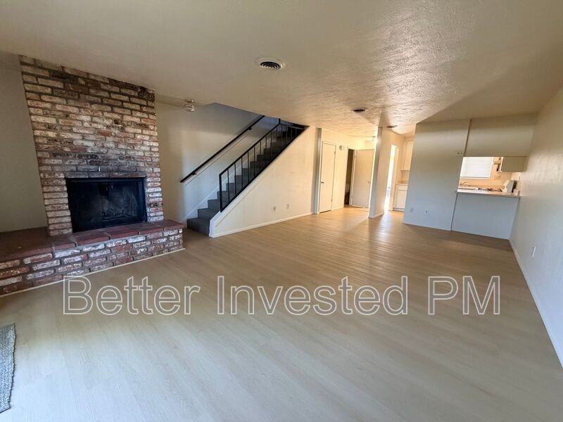 979 Marlene St - Photo 2 of 19