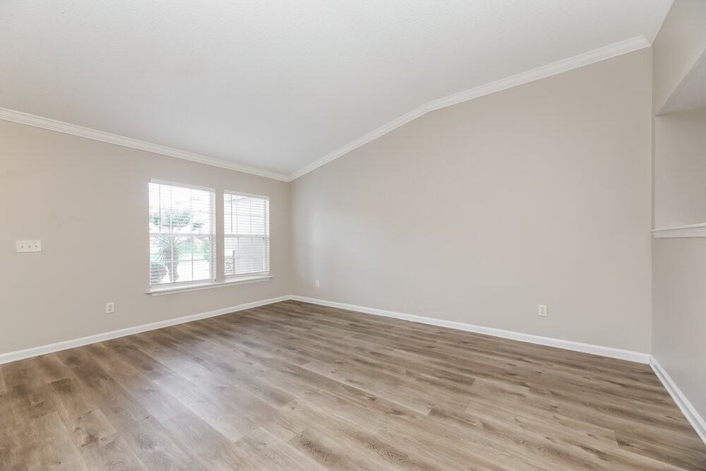 4989 Cypress Links Blvd - Photo 4 of 16