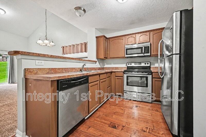 3630 Nwst - Photo 5 of 16
