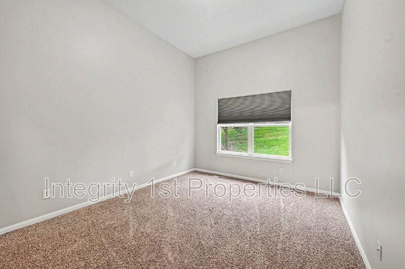 3630 Nwst - Photo 6 of 16