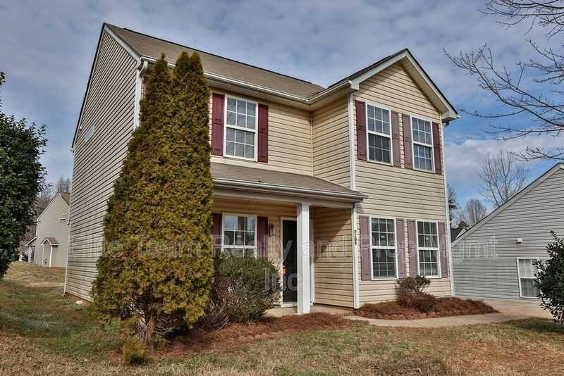 7109 Angela Marie Ct - Photo 2 of 33