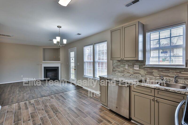 7109 Angela Marie Ct - Photo 5 of 33