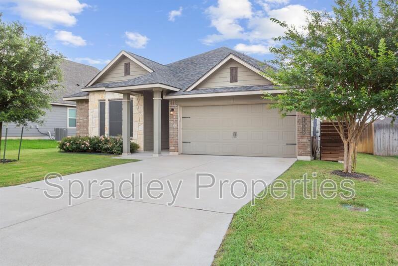 1925 Bayou Wood Ln - Photo 3 of 27