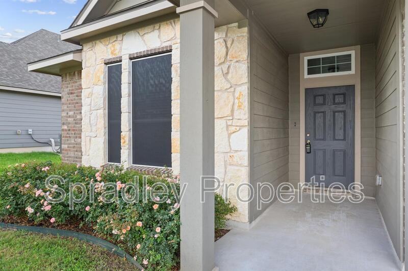 1925 Bayou Wood Ln - Photo 4 of 27