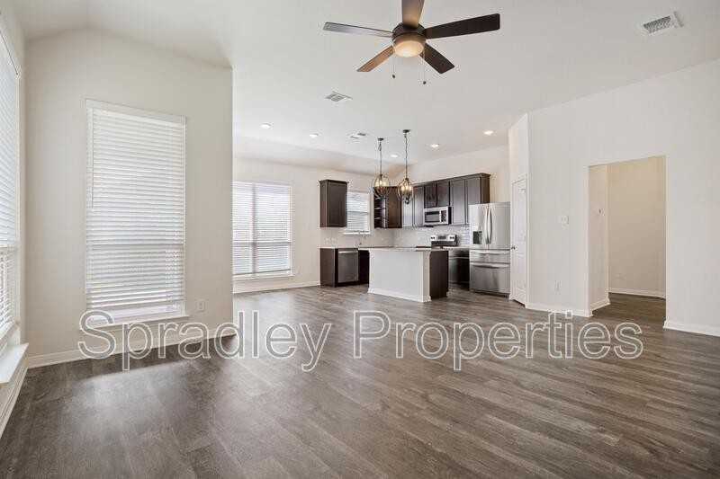 1925 Bayou Wood Ln - Photo 7 of 27
