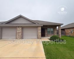 featured image of 204 Juniper Dr Unit B