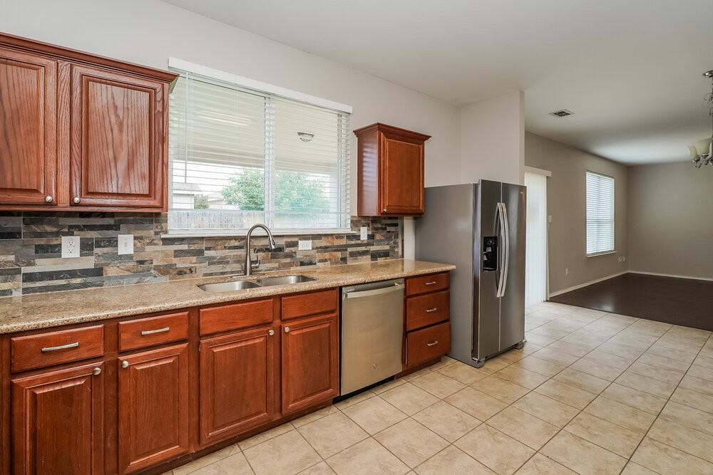 5000 Caraway Dr - Photo 7 of 17