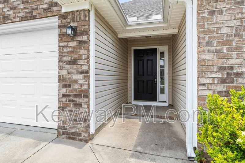 304 Elbrus Way - Photo 3 of 26