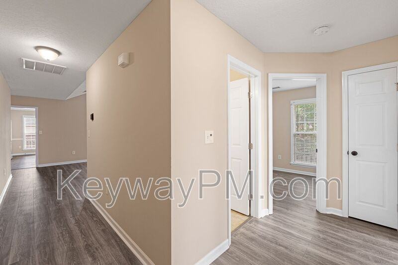 304 Elbrus Way - Photo 7 of 26