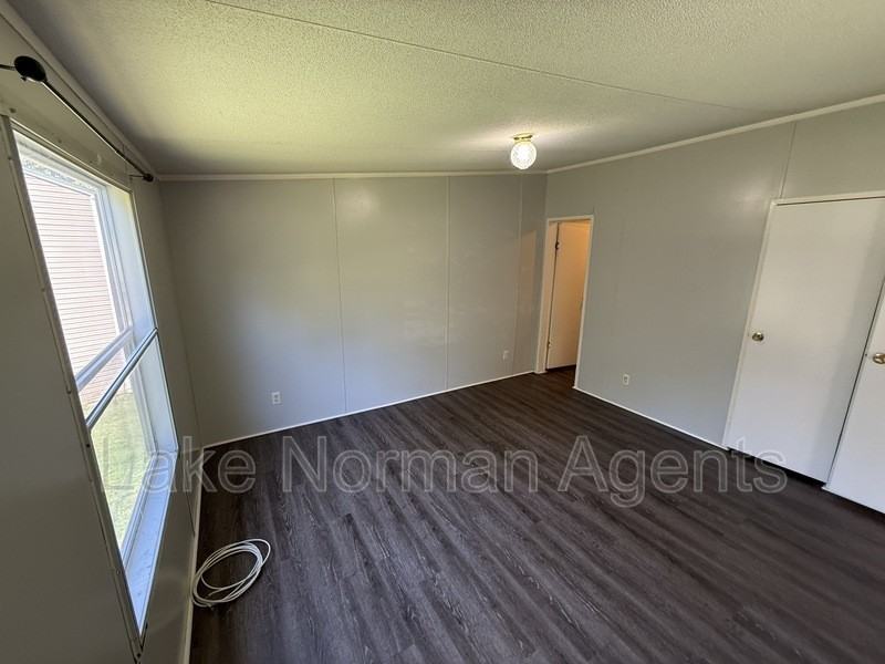1121 Mcree Heights Cir - Photo 6 of 11