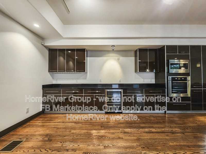 1818 Prospect St - Photo 4 of 22