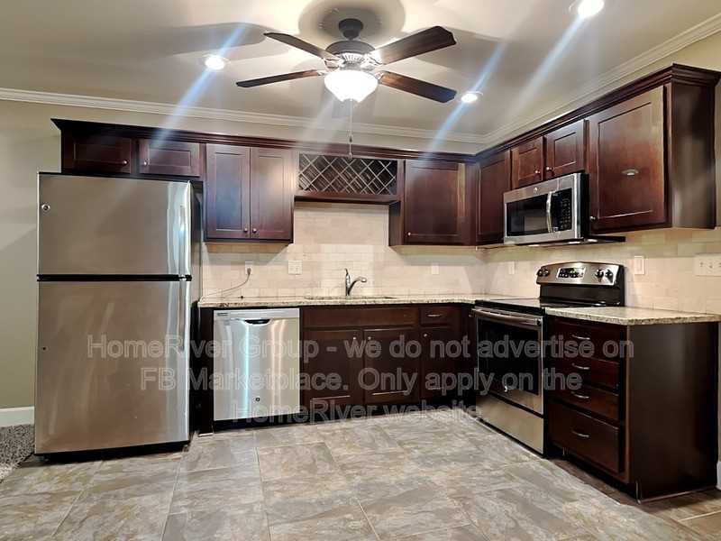 8326 N Spruce Ave - Photo 3 of 18