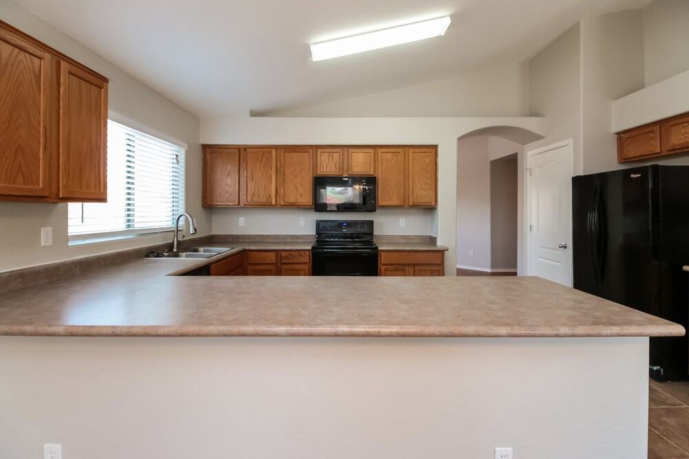 25549 W Winslow Ave - Photo 6 of 15