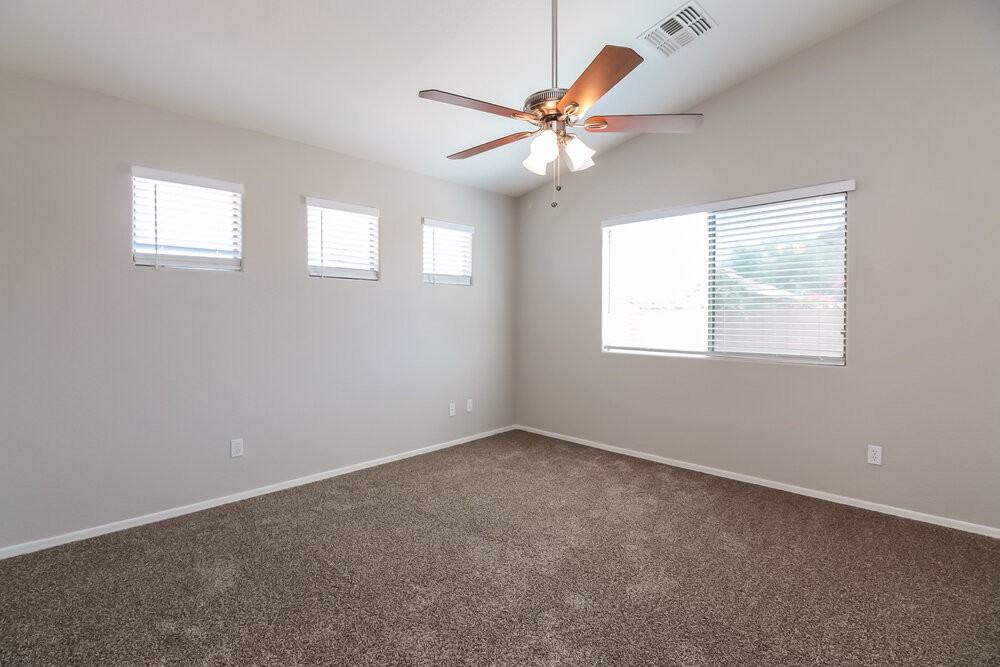 25549 W Winslow Ave - Photo 7 of 15