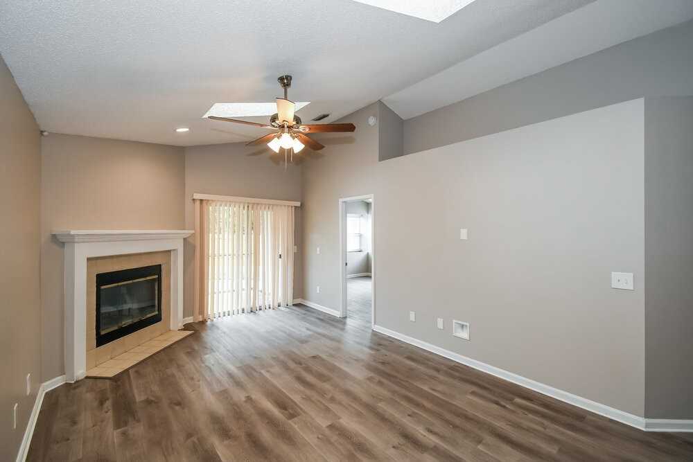 8790 Townsquare Dr S - Photo 4 of 16