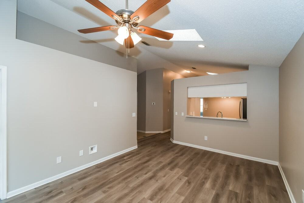 8790 Townsquare Dr S - Photo 5 of 16