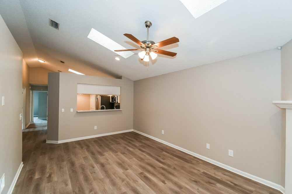 8790 Townsquare Dr S - Photo 6 of 16