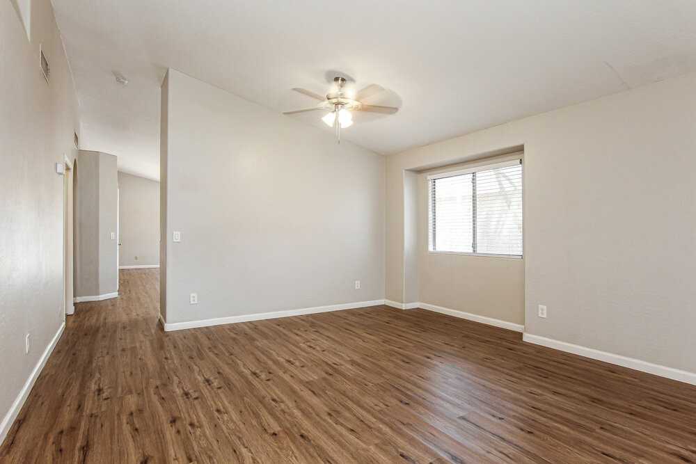 748 W Dublin St - Photo 3 of 16