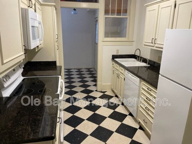 7 S Monterey St #1 - Photo 6 of 7