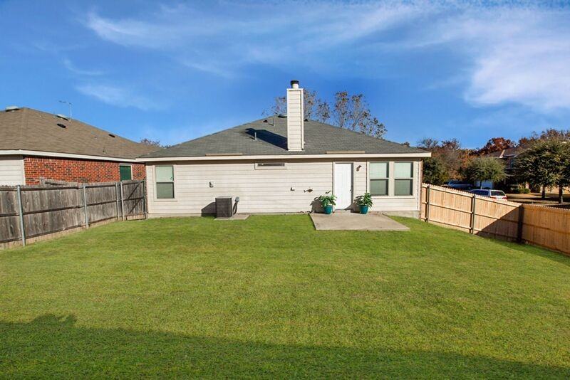 709 Alder Dr - Photo 2 of 39