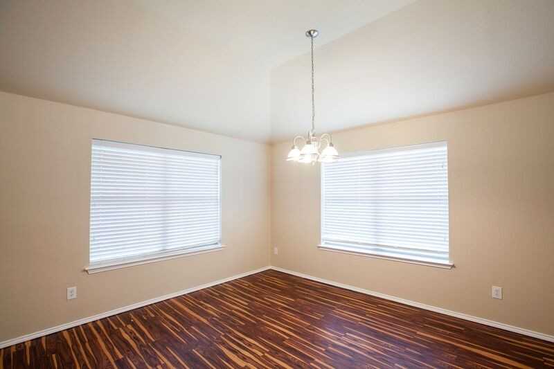 709 Alder Dr - Photo 6 of 39