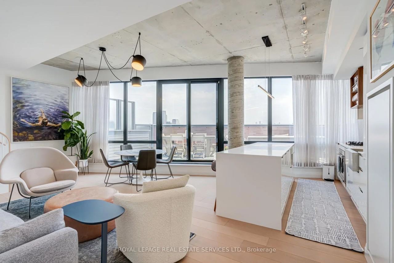 383 Sorauren Avenue - Photo 8