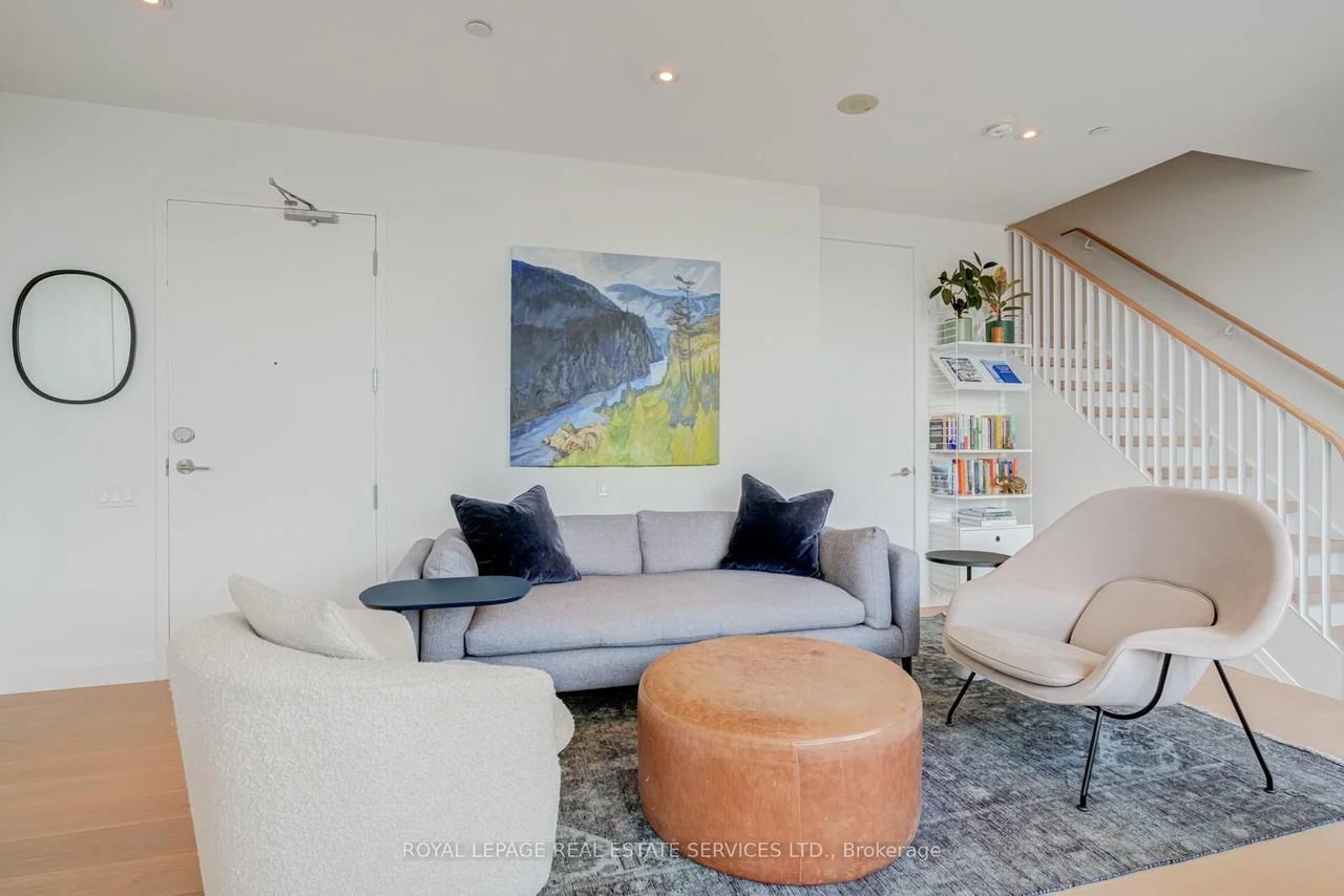 383 Sorauren Avenue - Photo 12